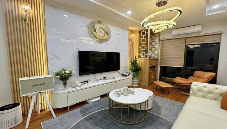 Siêu vip bán nhà Phố Nguyễn Cảnh Dị, Hoàng Mai, 7 tầng x 40m2, Thang máy, 15m ra ô tô, 12,3 tỷ